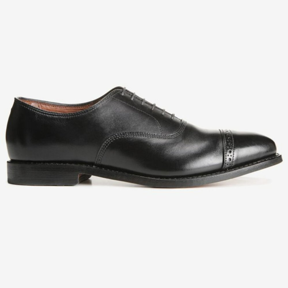 Allen Edmonds Fifth Avenue Cap-Toe Oxford (Size 9B)
